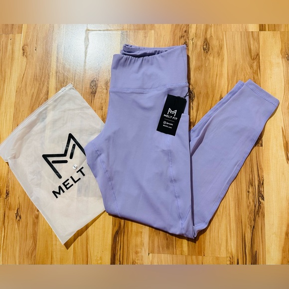 NWT MELT FIT Essential Legging Size L Full Length Lavender - Picture 1 of 5